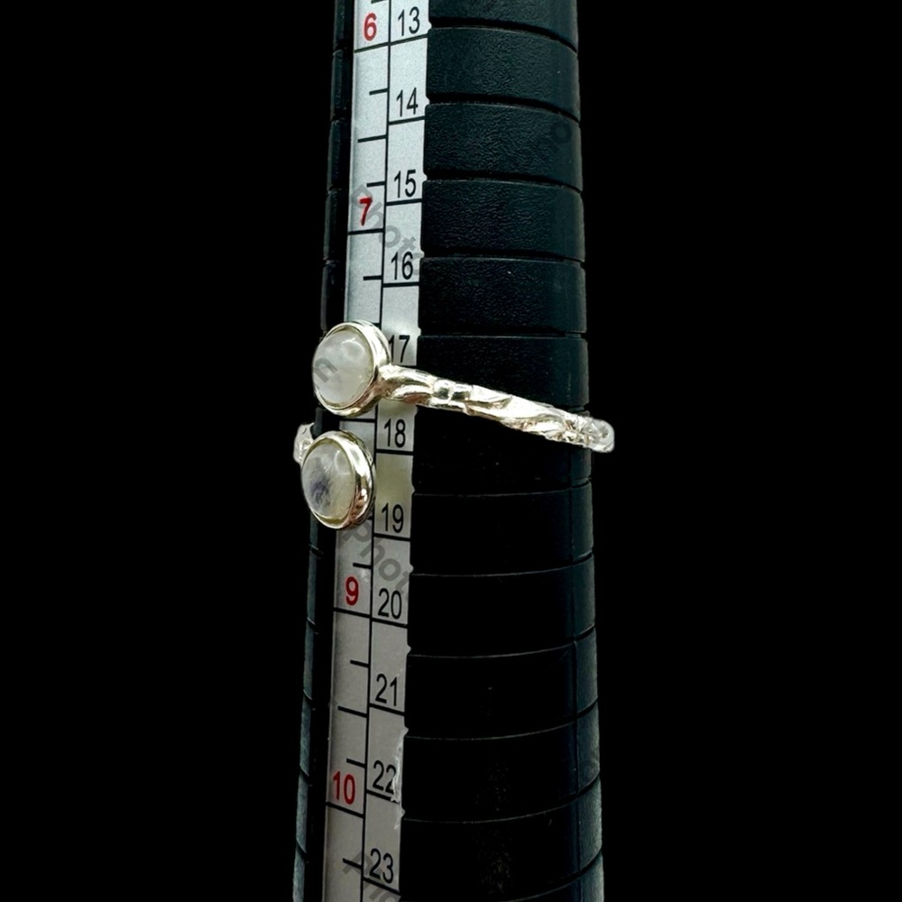 Solid 925 Sterling Silver Rainbow Moonstone Ring - image 3